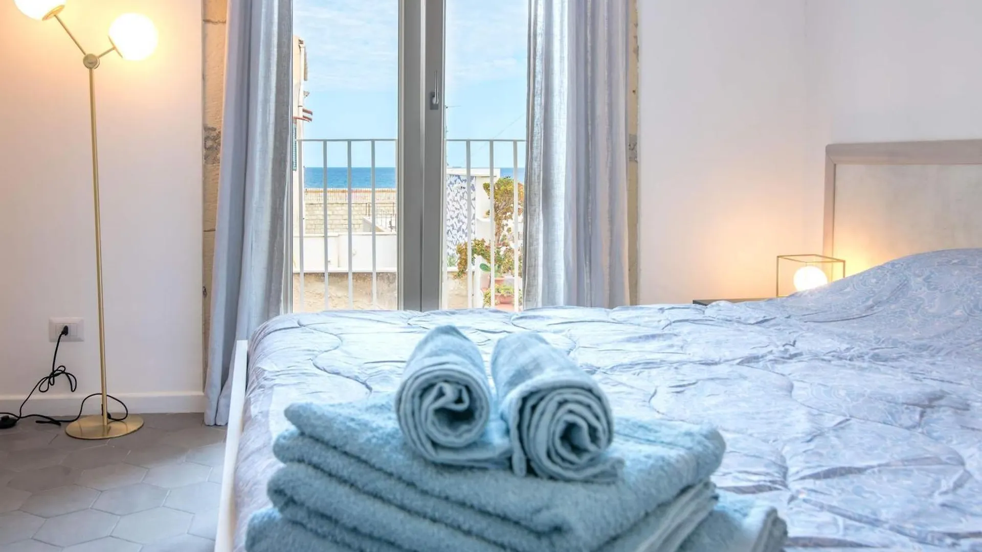 Guest house Dimora Di Levante- Ortigia Holidays Syracuse